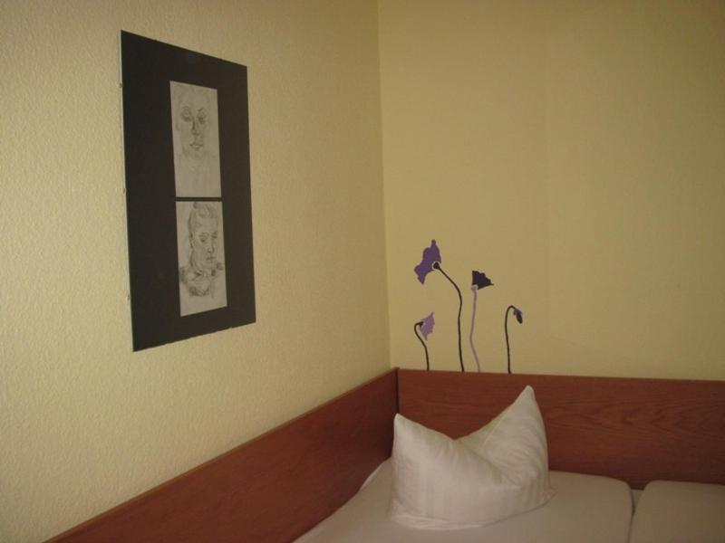 Dresdner Hoehe Hotel Dresden Room photo